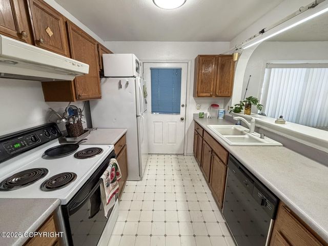 10132 Goose Berry Place, Anchorage, AK 99515