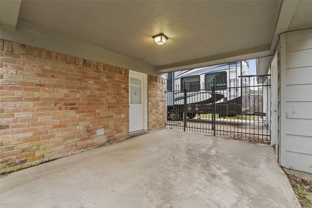 7815 12th Fairway Lane, Humble, TX 77346