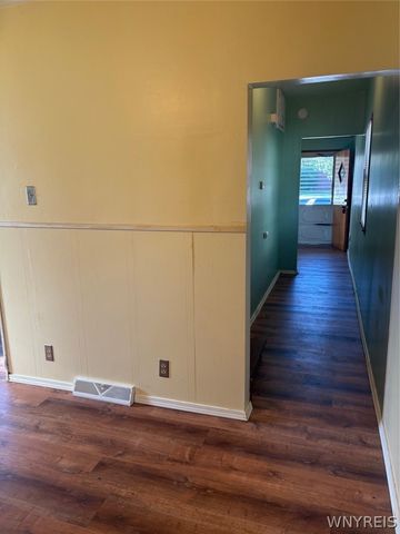 2723 Livingston Avenue, Niagara Falls, NY 14303