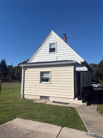 2723 Livingston Avenue, Niagara Falls, NY 14303
