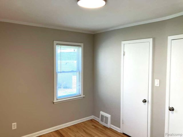 1517 E Chesterfield Street, Ferndale, MI 48220