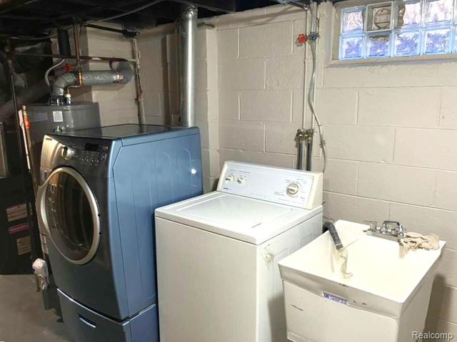1517 E Chesterfield Street, Ferndale, MI 48220
