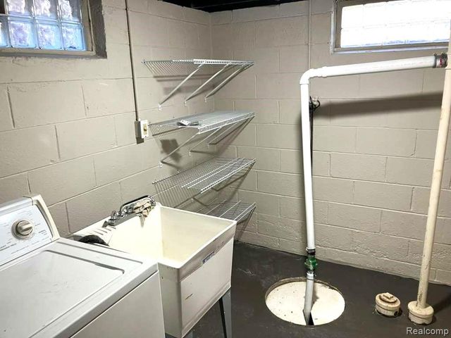 1517 E Chesterfield Street, Ferndale, MI 48220