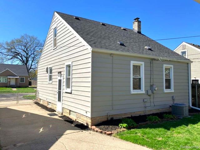 1517 E Chesterfield Street, Ferndale, MI 48220
