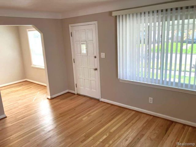 1517 E Chesterfield Street, Ferndale, MI 48220