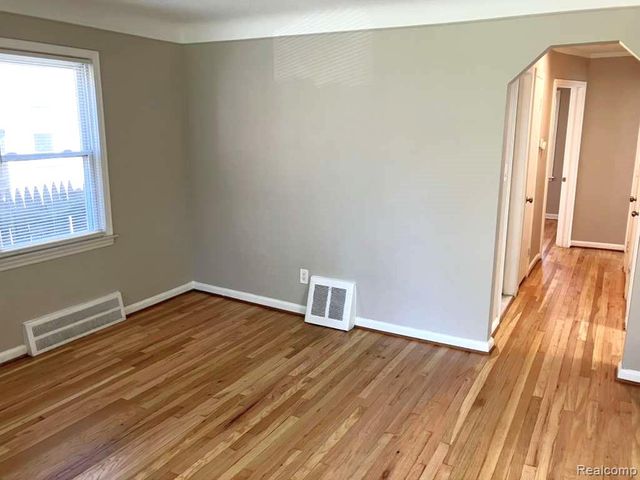 1517 E Chesterfield Street, Ferndale, MI 48220