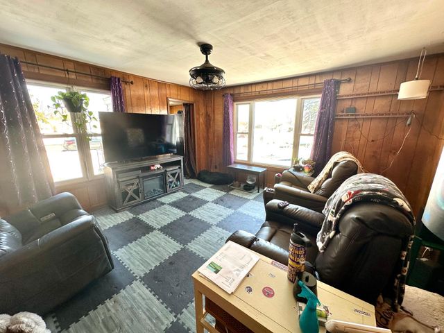 607 Main Street, Hartland, MN 56042