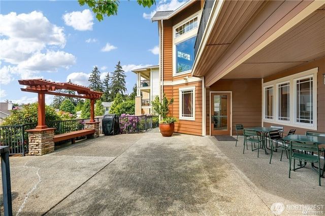 15026 40th Avenue W #8-202, Lynnwood, WA 98087
