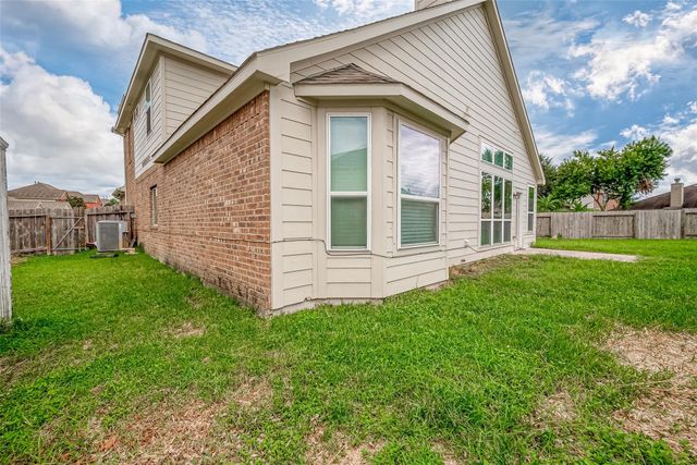 5703 Langham Dawn Lane, Houston, TX 77084