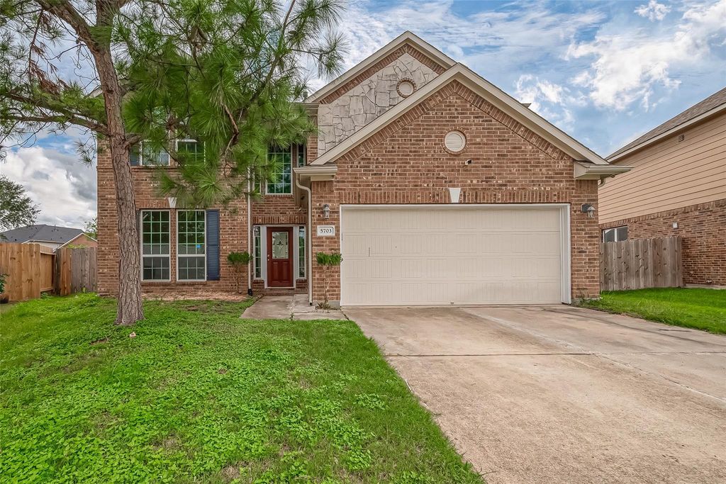 5703 Langham Dawn Lane, Houston, TX 77084
