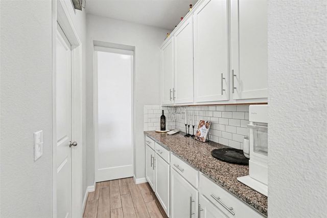 33135 SAND CREEK DRIVE, Wesley Chapel, FL 33543