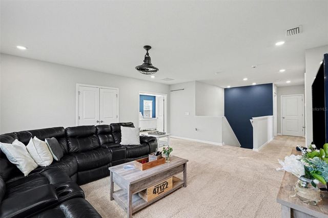 33135 SAND CREEK DRIVE, Wesley Chapel, FL 33543