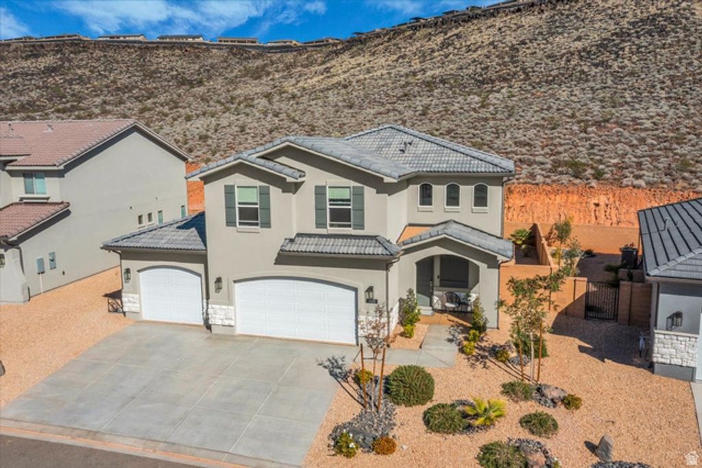 1426 N RUSTICO DR, Washington, UT 84780