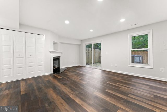 10714 WAKEMAN DR, Fredericksburg, VA 22407