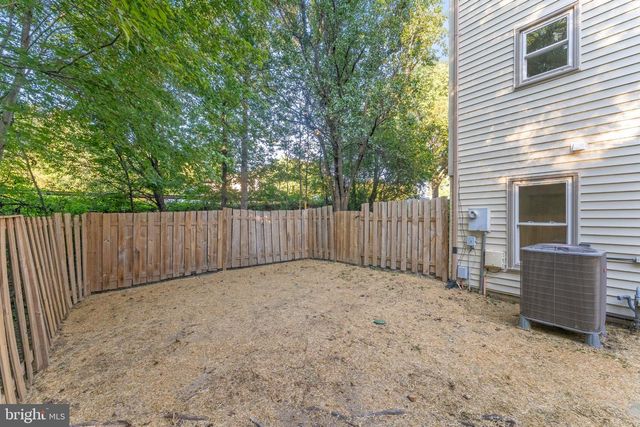 10714 WAKEMAN DR, Fredericksburg, VA 22407