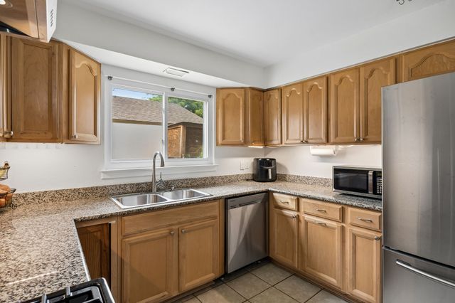 1216 Bluebird Lane, Garland, TX 75042