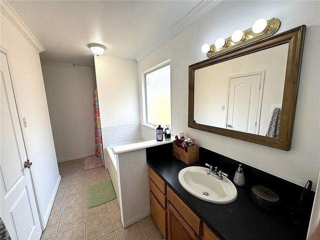 2534 Bevecrest Dr, Corpus Christi, TX 78415