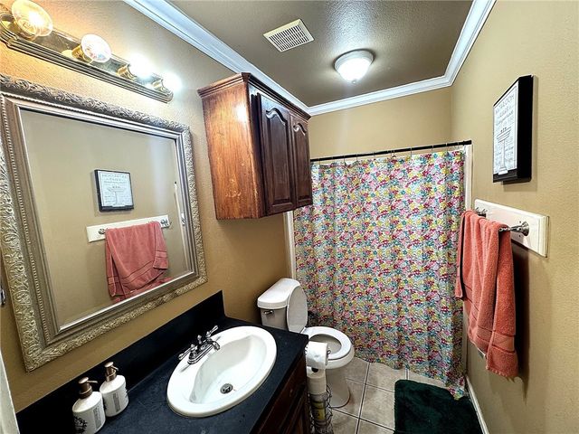 2534 Bevecrest Dr, Corpus Christi, TX 78415
