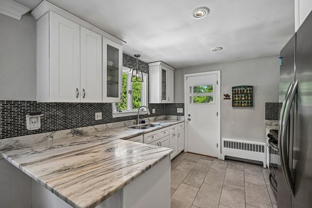 34 Duston Dr, Methuen, MA 01844