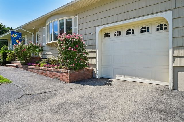 34 Duston Dr, Methuen, MA 01844
