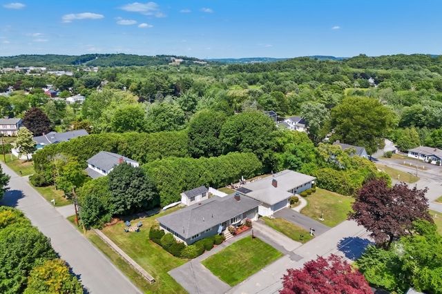 34 Duston Dr, Methuen, MA 01844