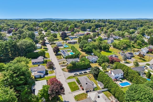 34 Duston Dr, Methuen, MA 01844