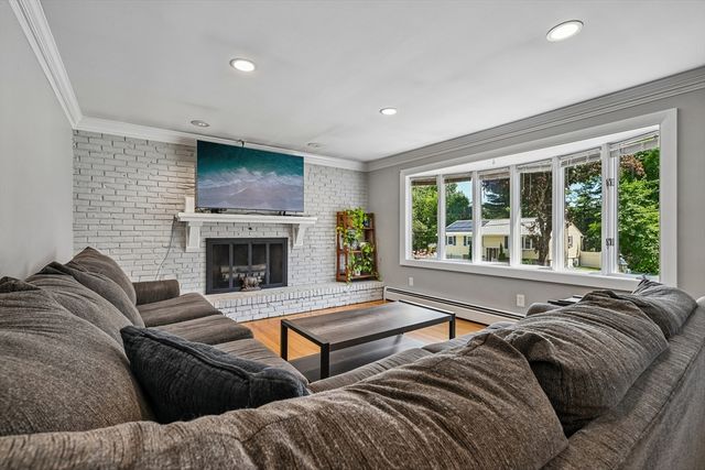 34 Duston Dr, Methuen, MA 01844