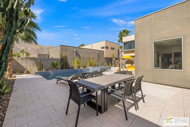 1065 Dane Drive, Palm Springs, CA 92262