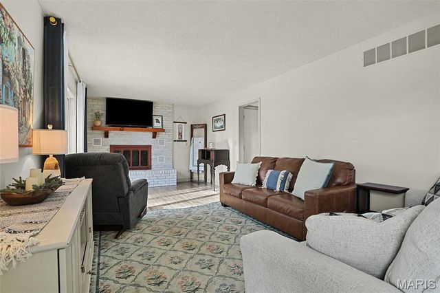 51 Berkshire Drive, Washington, MO 63090