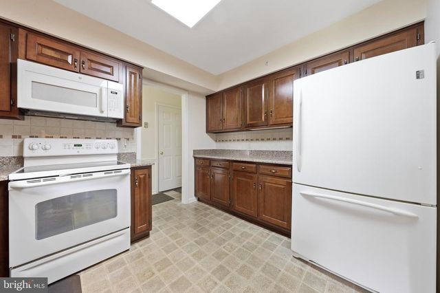 20011 CHERRY HILL CIR, Hagerstown, MD 21742