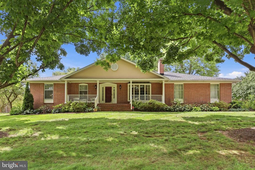 20011 CHERRY HILL CIR, Hagerstown, MD 21742