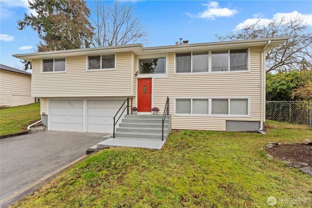 16709 58th Place W, Lynnwood, WA 98037