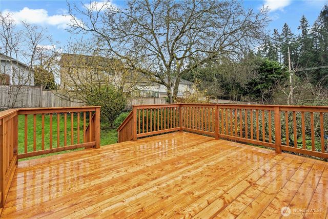 16709 58th Place W, Lynnwood, WA 98037