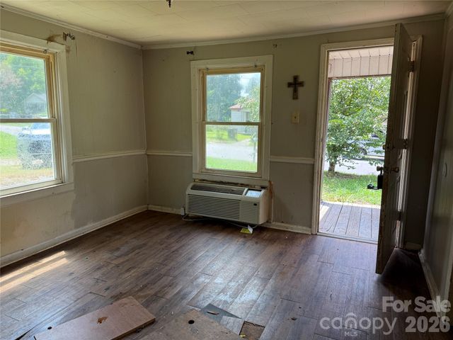 712 N Myrtle Street, Gastonia, NC 28052