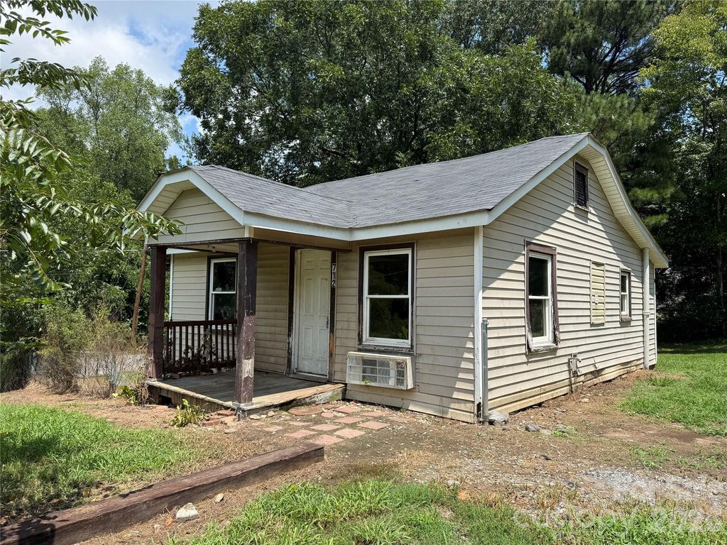 712 N Myrtle Street, Gastonia, NC 28052