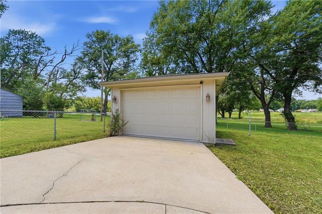 2012 S Ralston Avenue, Independence, MO 64052