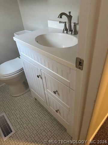 6966 E 20th Place, Tulsa, OK 74112