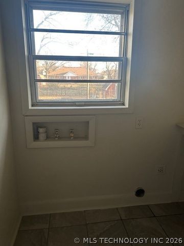 6966 E 20th Place, Tulsa, OK 74112