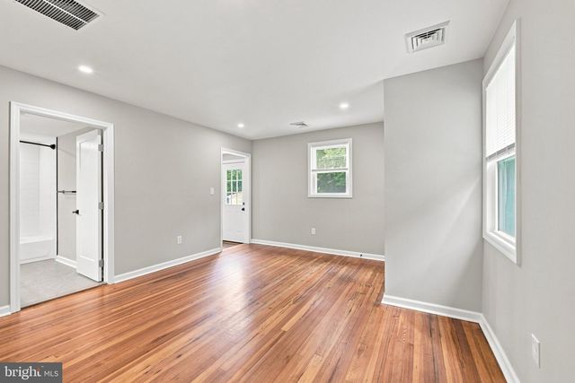 107 BROAD AVE, Ewing, NJ 08618