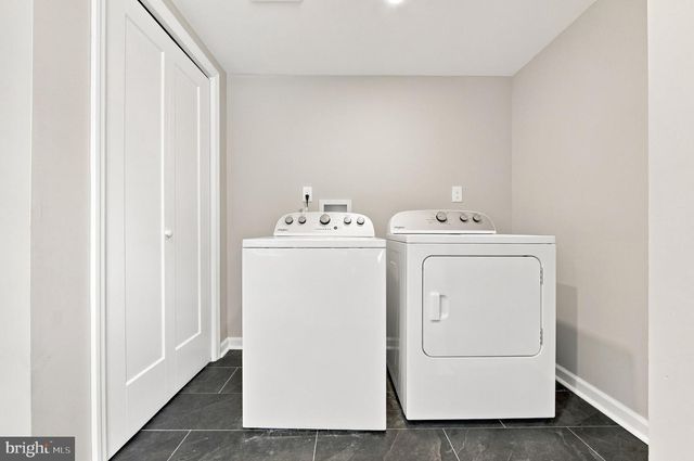 107 BROAD AVE, Ewing, NJ 08618