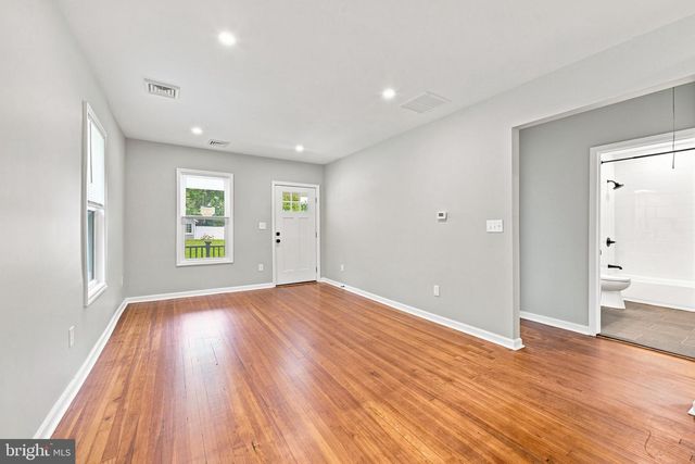 107 BROAD AVE, Ewing, NJ 08618