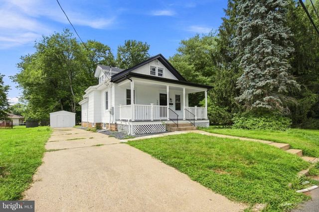 107 BROAD AVE, Ewing, NJ 08618