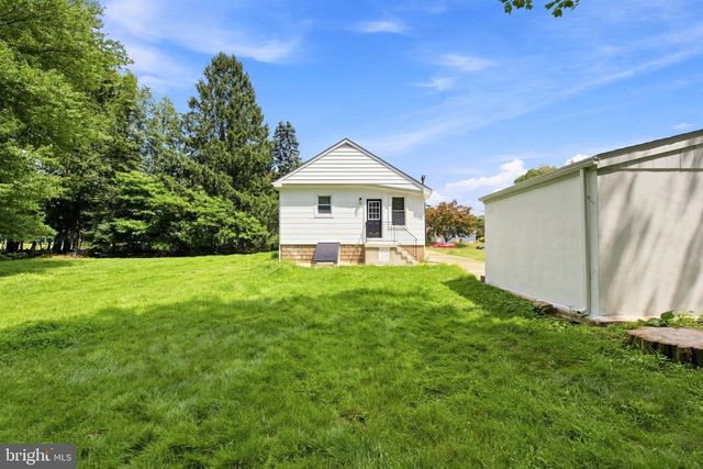 107 BROAD AVE, Ewing, NJ 08618