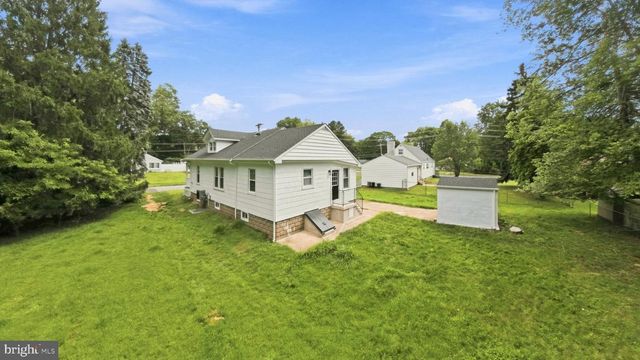107 BROAD AVE, Ewing, NJ 08618