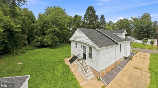 107 BROAD AVE, Ewing, NJ 08618