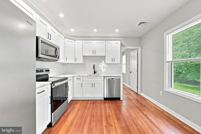 107 BROAD AVE, Ewing, NJ 08618
