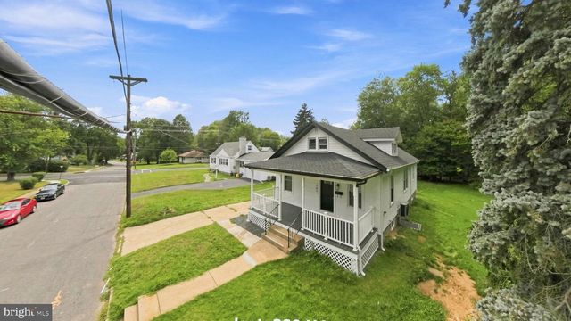 107 BROAD AVE, Ewing, NJ 08618
