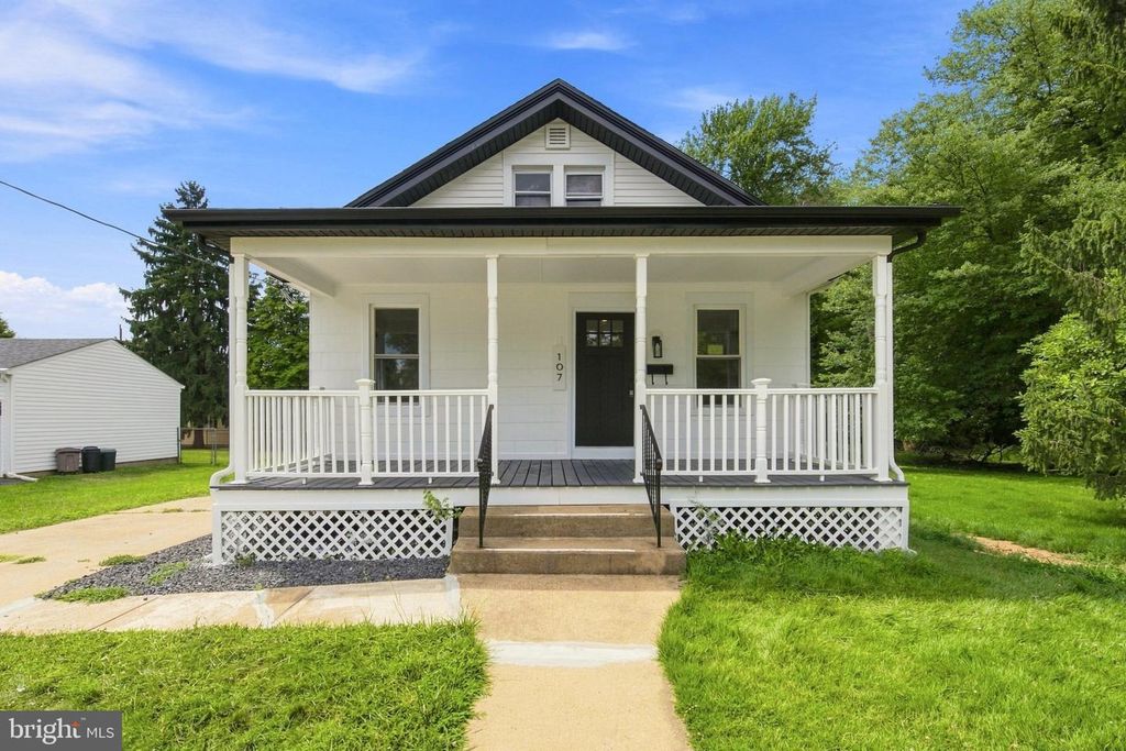 107 BROAD AVE, Ewing, NJ 08618