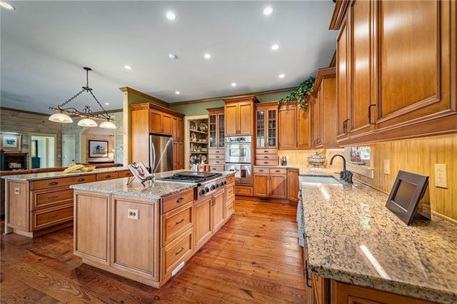 245 Old Anderson Creek, Ellijay, GA 30536