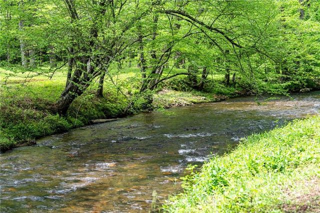 245 Old Anderson Creek, Ellijay, GA 30536